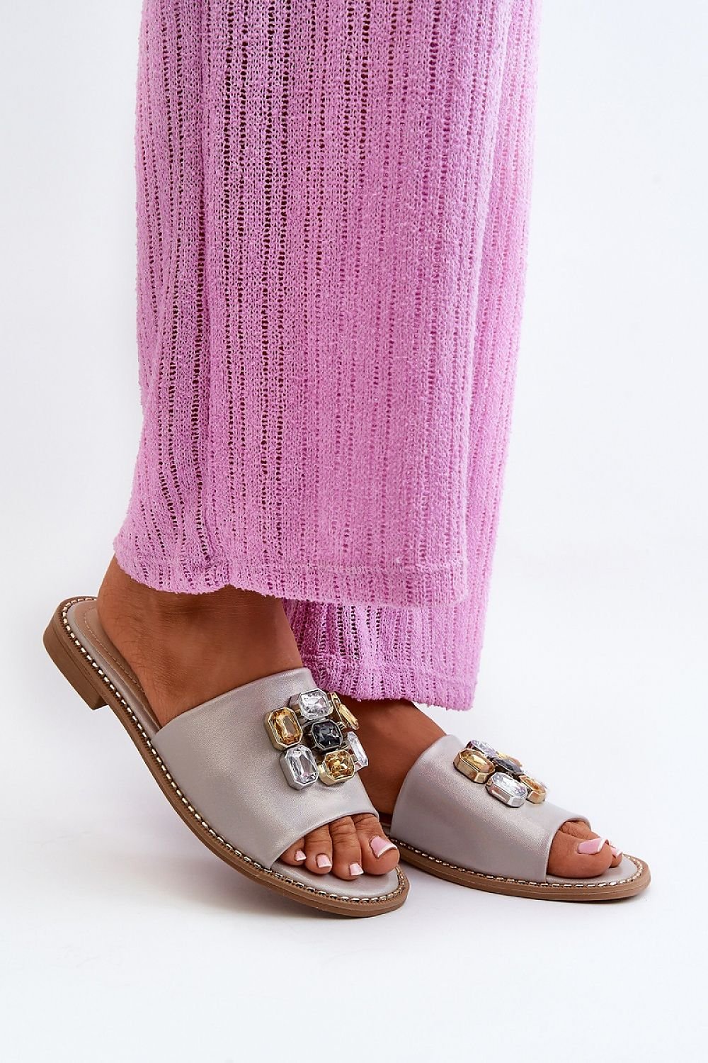 Flip-flops model 198613